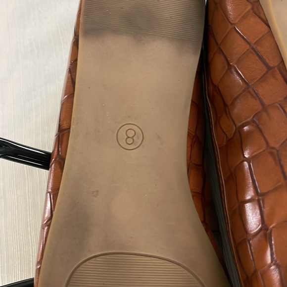 Liz Claiborne squared point Ballet Flats size 8 - Picture 10 of 11